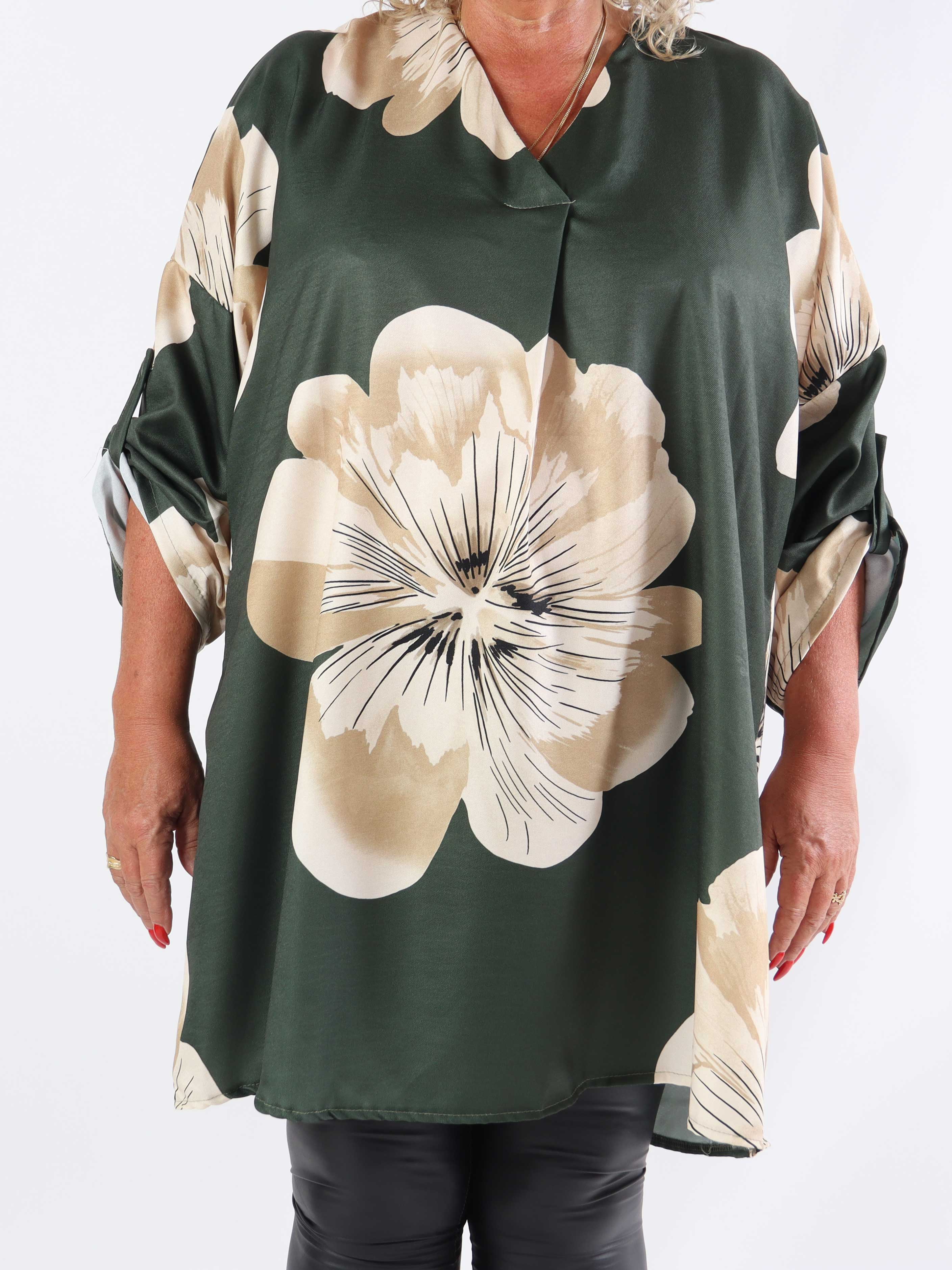 Aya L/S - Plus size kjole i viskose med blomster